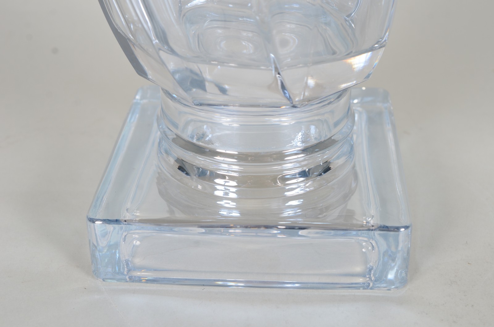 Vaso de vidro decorativo na cor azul. - foto 5 de 6