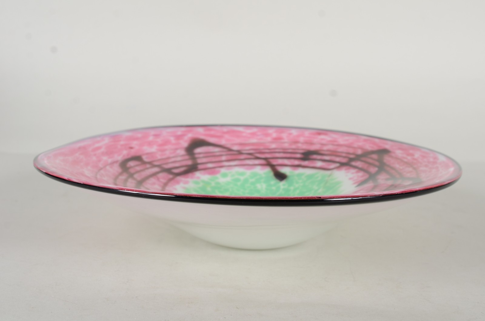 Prato/centro de mesa de vidro decorativo na cor rosa. - foto 2 de 4