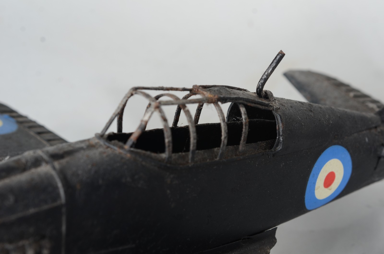 Três aviões em miniaturas. Desgastes. - foto 8 de 8