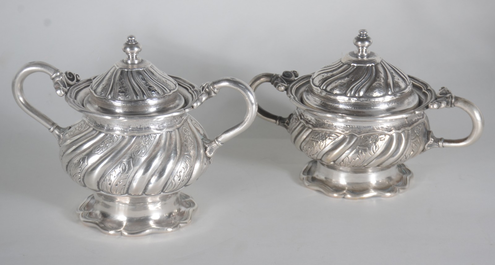 Baixela de chá e café de prata portuguesa contraste P Coroa... - foto 4 de 11