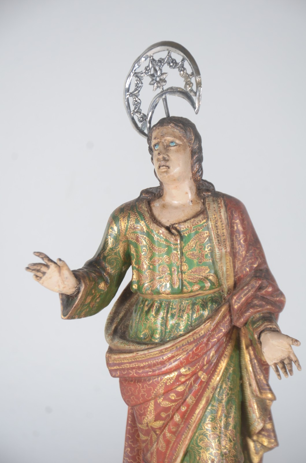 São João Evangelista - Antiga imagem de calvário em madeira... - foto 2 de 7