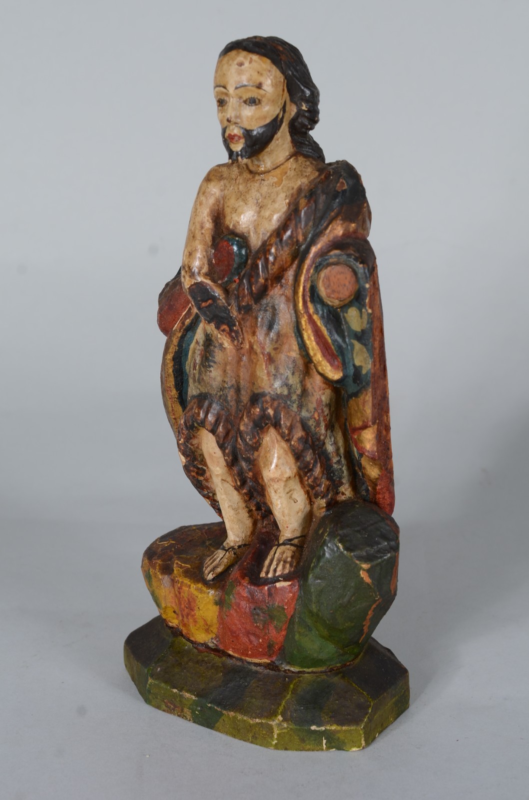 São João Batista - Antiga imagem de madeira policromada, desgastes. - foto 2 de 8