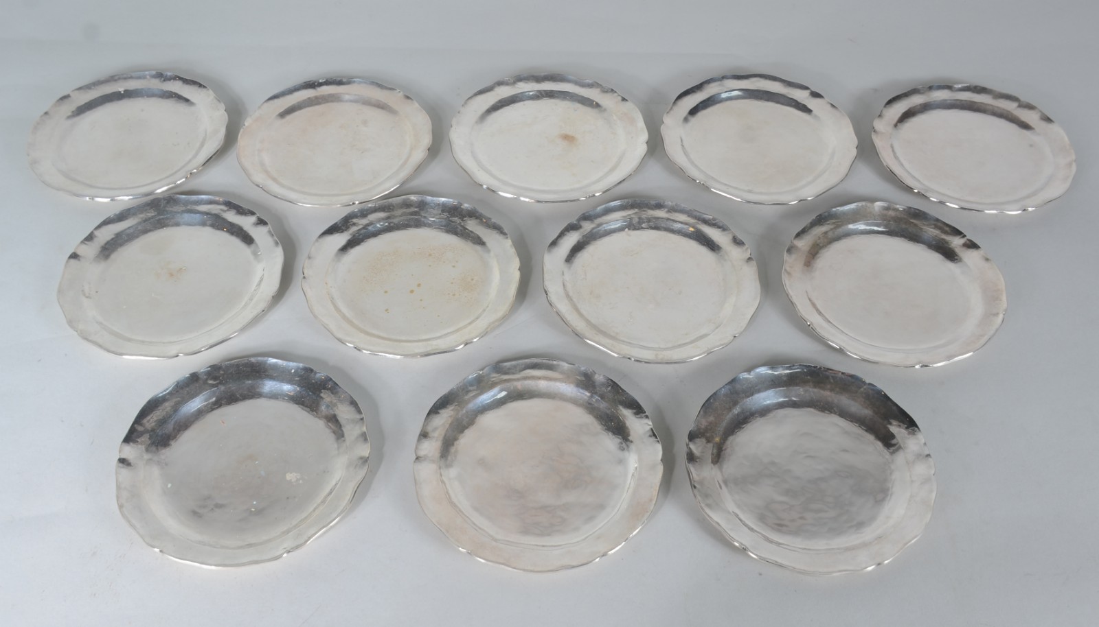 Conjunto com 12 pratos para pão de prata peruana, contraste 925 mls... - foto 1 de 7