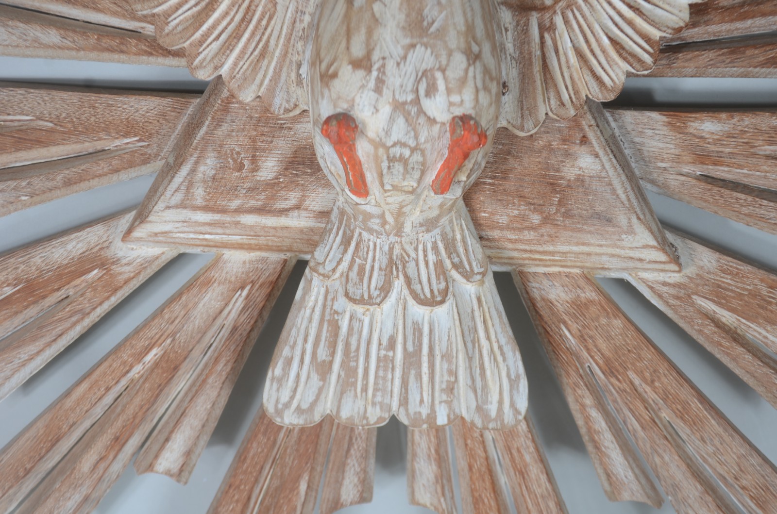 Divino Espirito Santo em madeira entalhada e patinada. Artesanato de... - foto 4 de 6