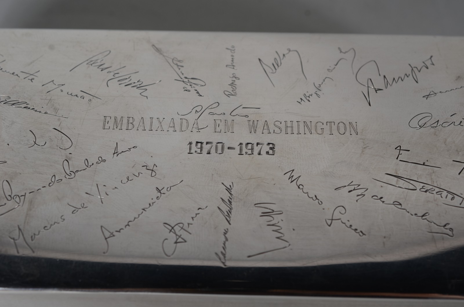 Caixa cigarreira de prata Sterling com dedicatórias, parte interna de... - foto 7 de 7