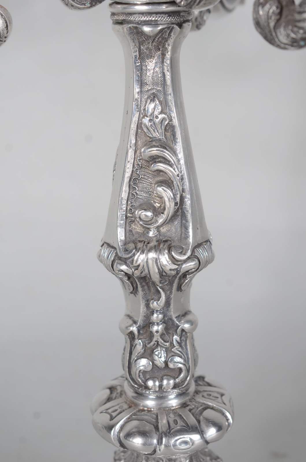 Candelabro de prata portuguesa contraste P Coroa, para 4 velas... - foto 2 de 11
