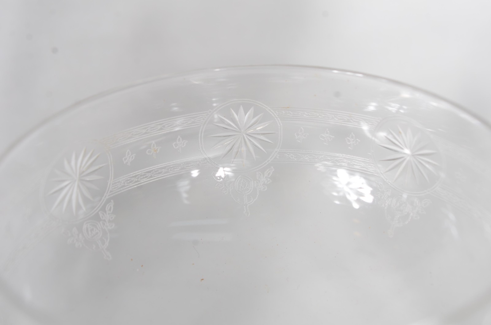 Doze taças diversas de cristal frances Saint Louis, lavrados em... - foto 8 de 9