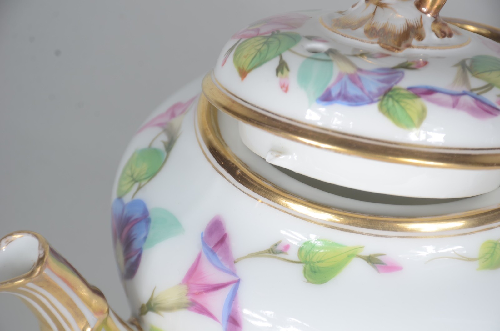 Serviço de chá de porcelana francesa Velho Paris, fundo branco com... - foto 7 de 11