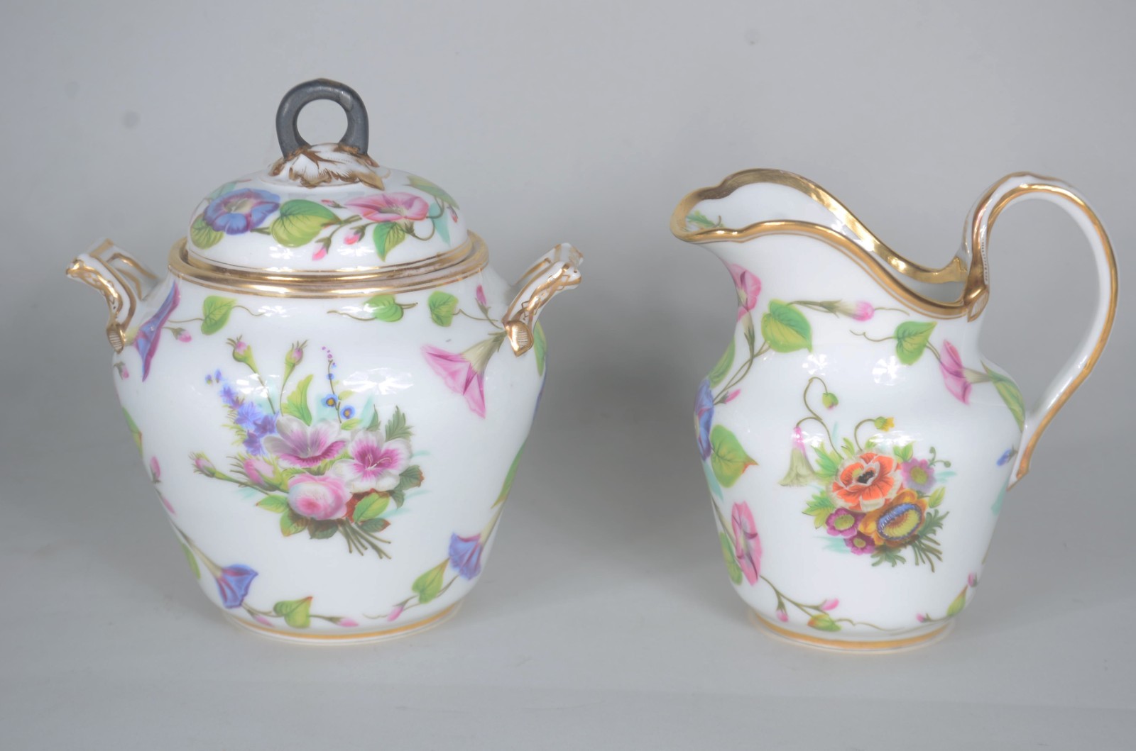 Serviço de chá de porcelana francesa Velho Paris, fundo branco com... - foto 8 de 11
