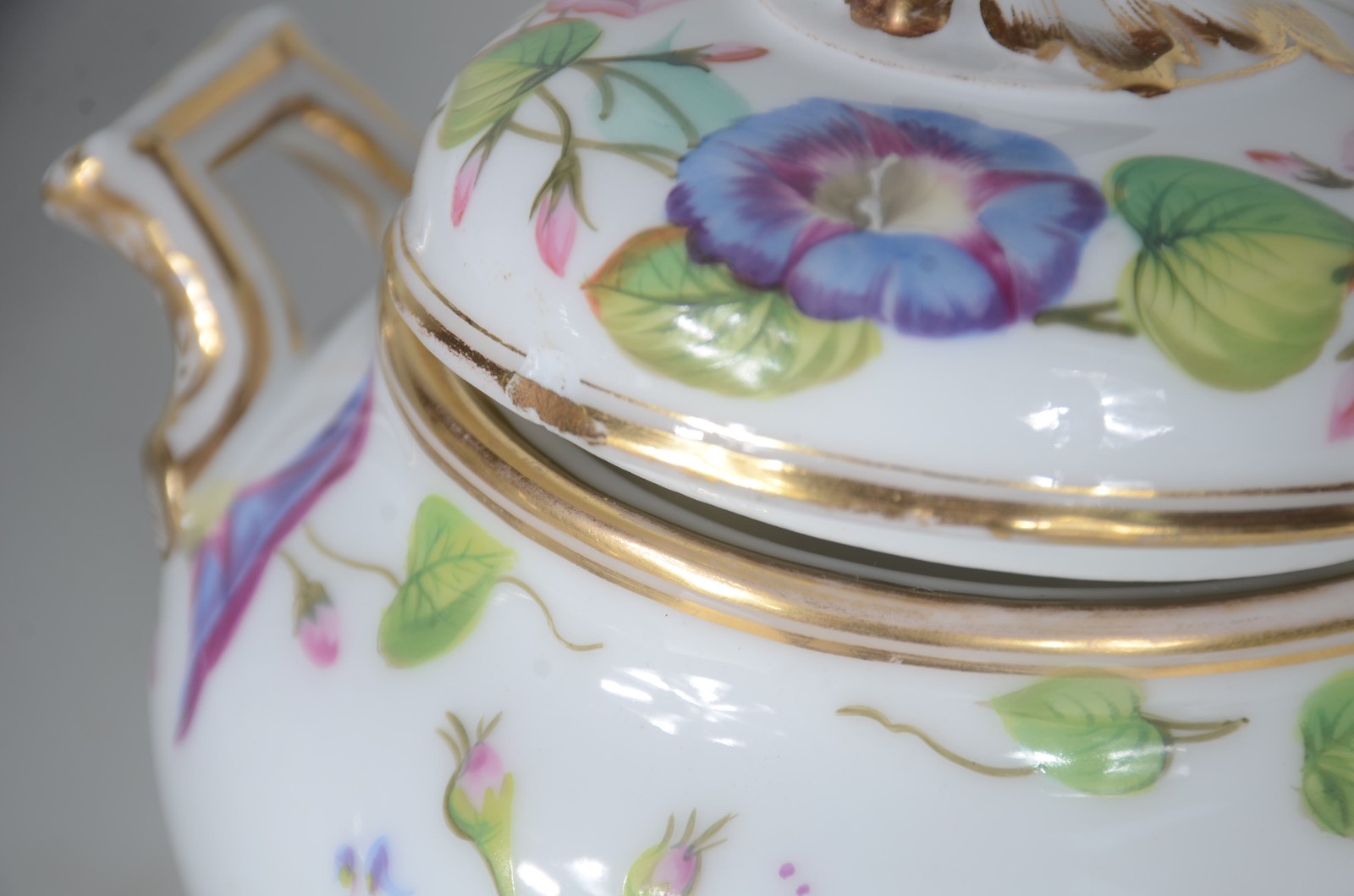 Serviço de chá de porcelana francesa Velho Paris, fundo branco com... - foto 9 de 11
