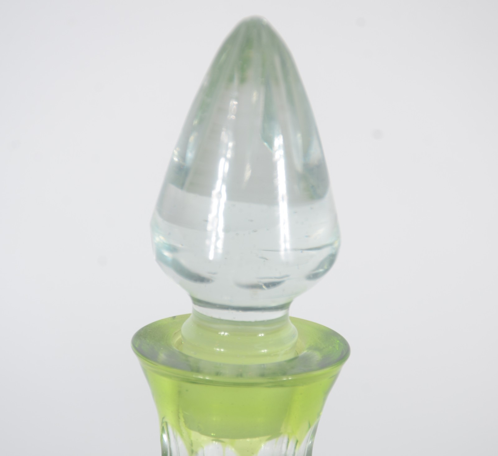 Diversas peças vidro e cristal, sendo: vaso, licoreira com 6 copinhos... - foto 6 de 9