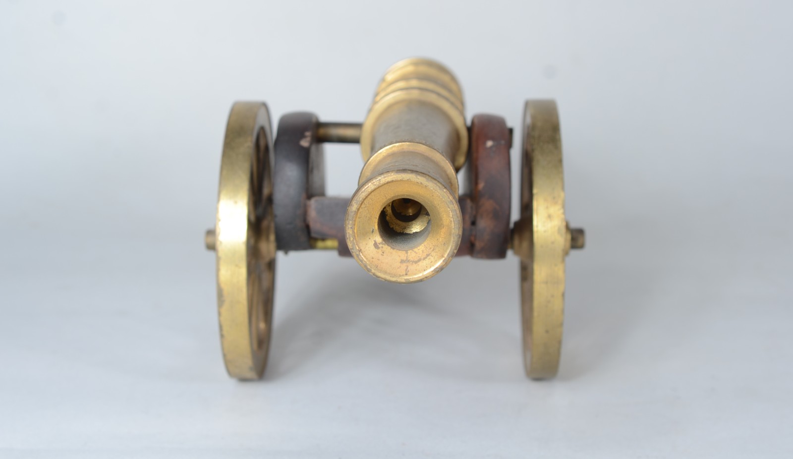 Miniatura de canhão de bronze e madeira. - foto 3 de 6