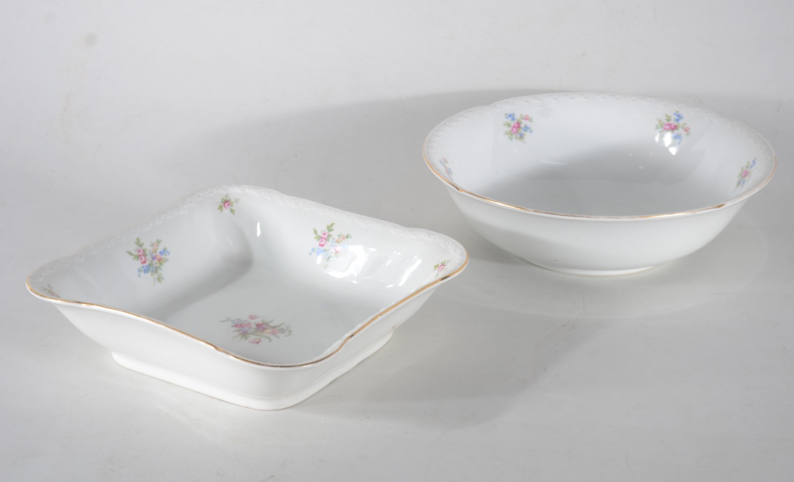 Aparelho de jantar, chá e café de porcelana tcheca, composto: 22... - foto 5 de 11