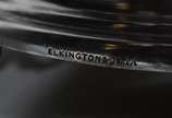 Elkington & Co.,  - Par de imponentes candelabros de metal prateado ingles para 9 velas cada, reversíveis em castiçais, ricamente trabalhados com guirlandas florais e cab