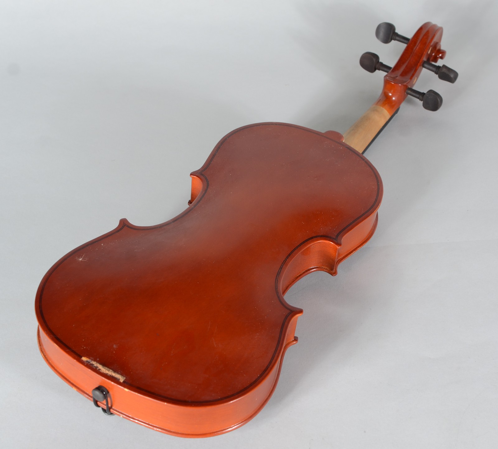 Violino da marca "Vogga" no estojo. Pequenos desgastes. - foto 3 de 8