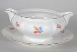 Aparelho para jantar de porcelana tcheca, branc... - Aparelho para jantar de porcelana tcheca, branca com flores em policromia e frisos dourados, composto de: 22 pratos rasos, 12 fundos, 12 pratos ...