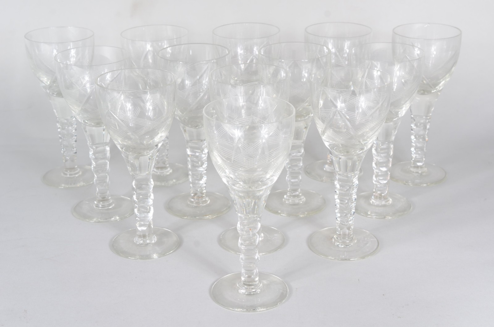 Treze taças demi cristal para vinho. - foto 2 de 11