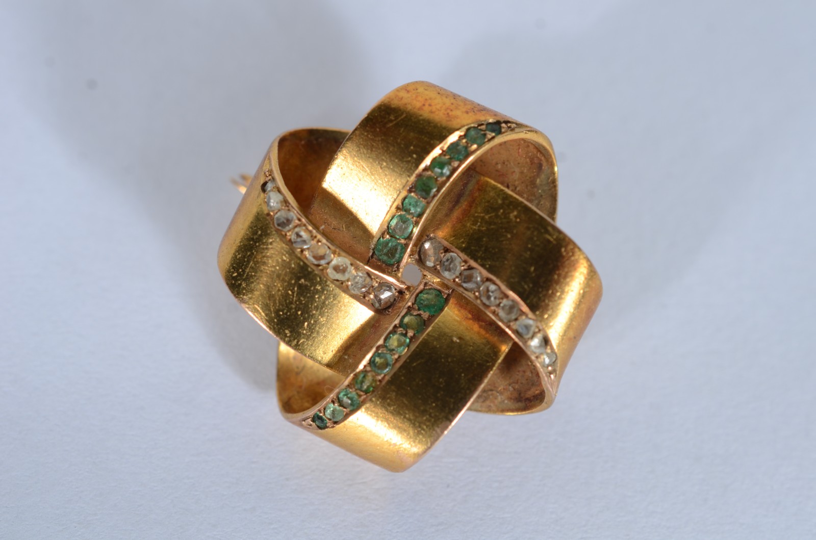 Broche de ouro 14 k. (Por motivos de segurança a peça não se encontra... - foto 1 de 4