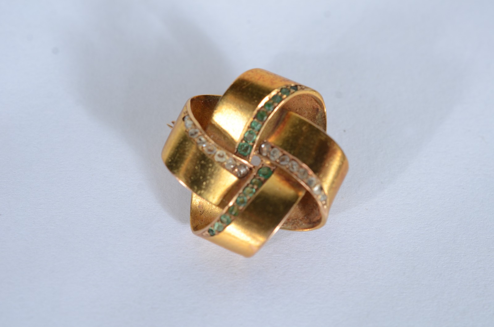 Broche de ouro 14 k. (Por motivos de segurança a peça não se encontra... - foto 2 de 4