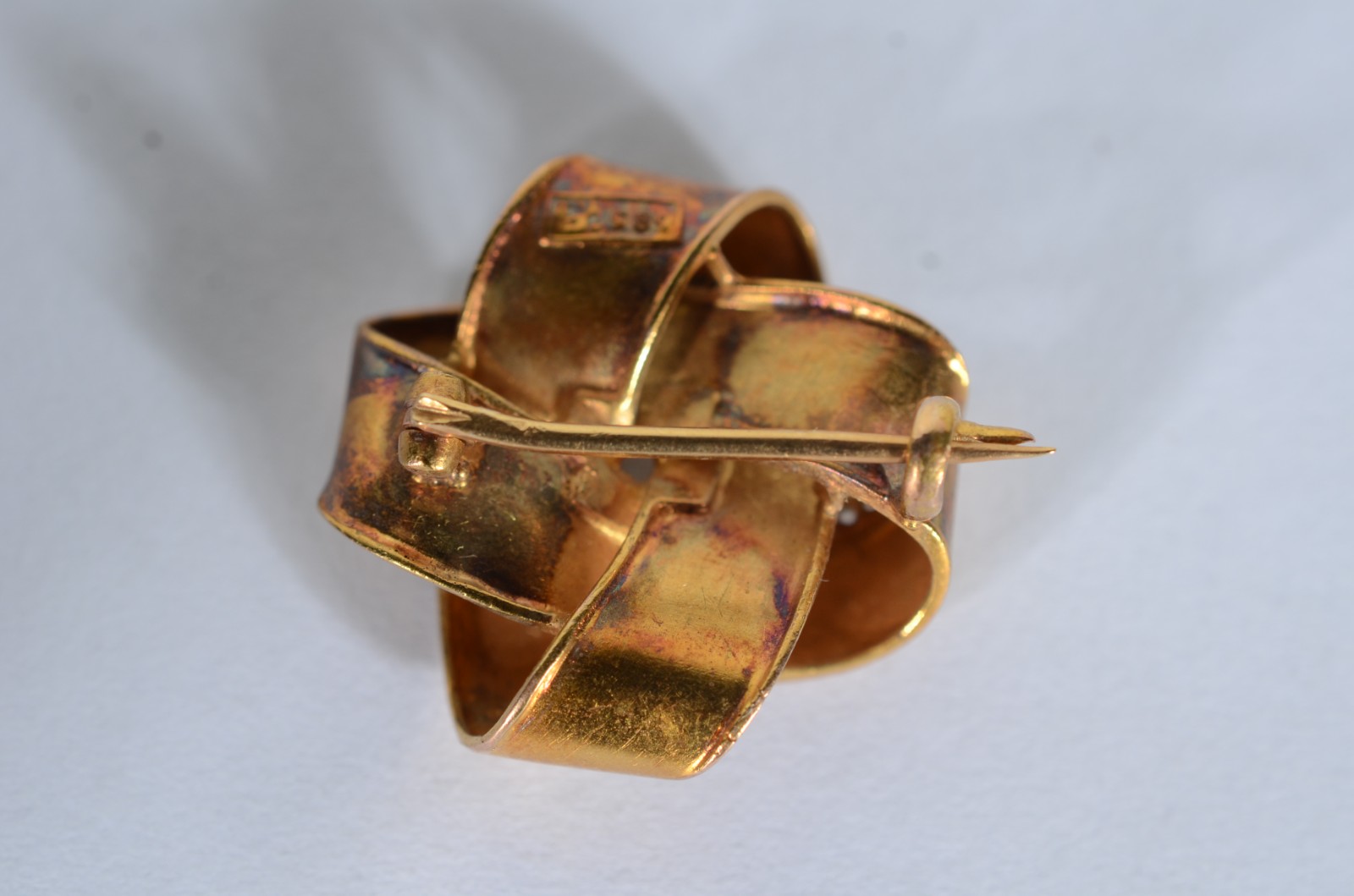 Broche de ouro 14 k. (Por motivos de segurança a peça não se encontra... - foto 3 de 4
