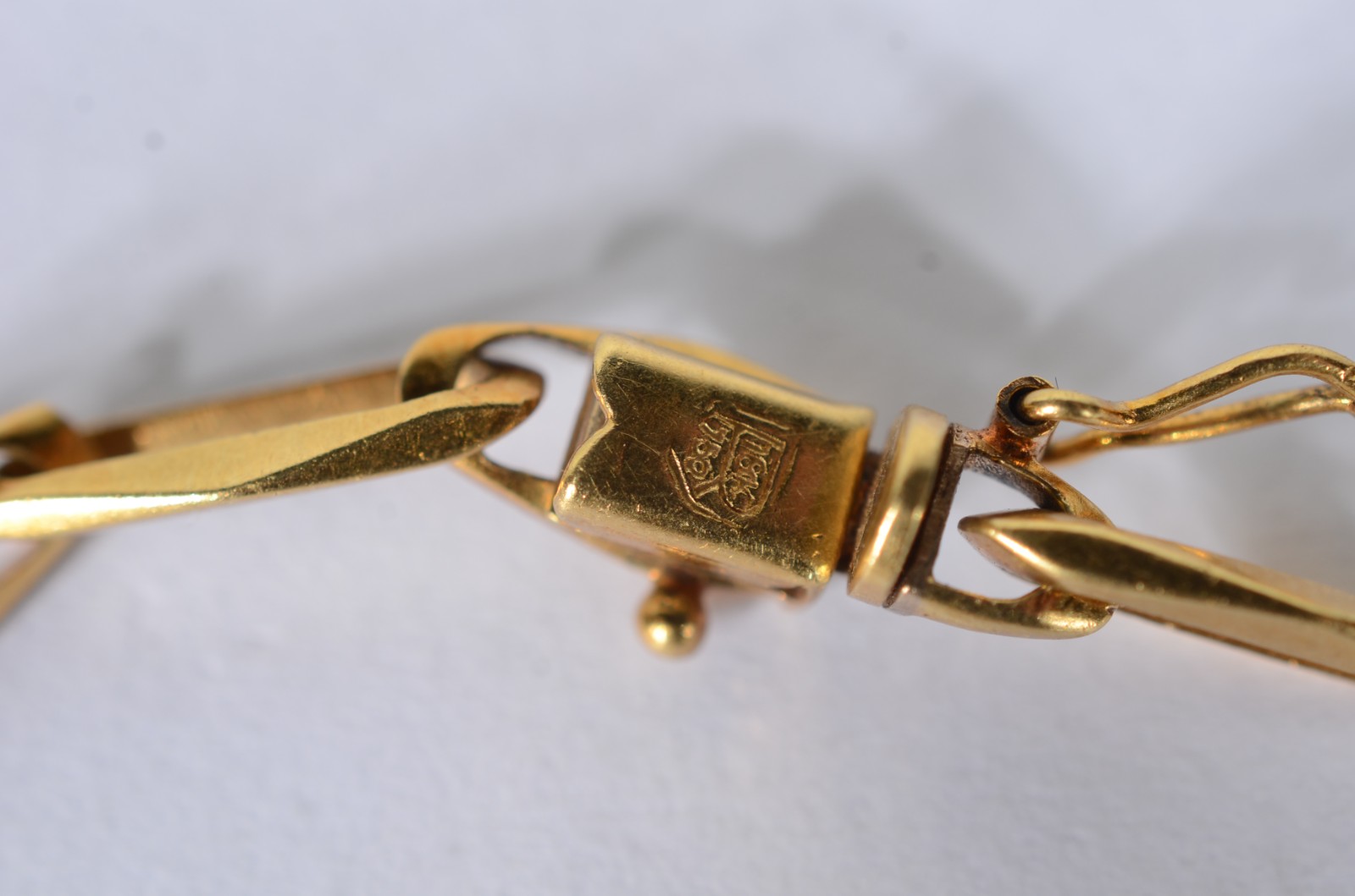 Pulseira de ouro 18 k. (Por motivos de segurança a peça não se... - foto 4 de 6