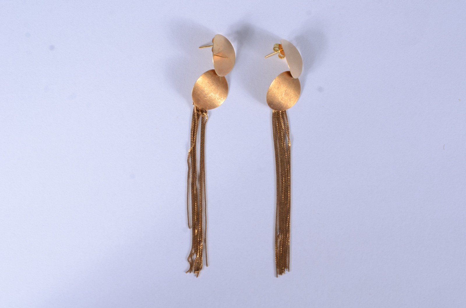 Par de brincos de ouro 18 k., contraste 750 com pendente. (Por... - foto 2 de 5