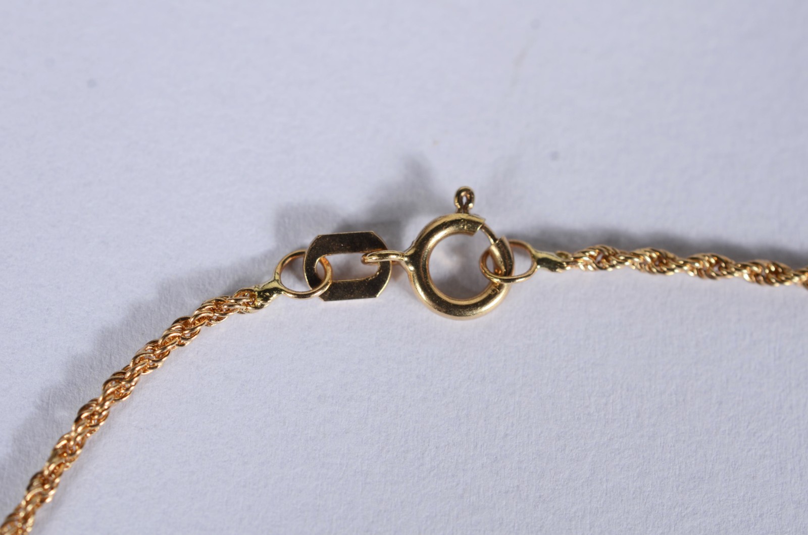 Colar de ouro 18 k., pendente de São Jorge. (Por motivos de segurança... - foto 5 de 10
