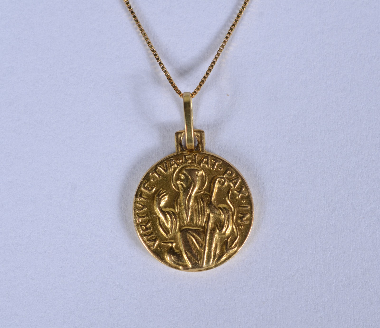 Colar de ouro 18 k., contraste 750 com pendente São Bento. (Por... - foto 2 de 9