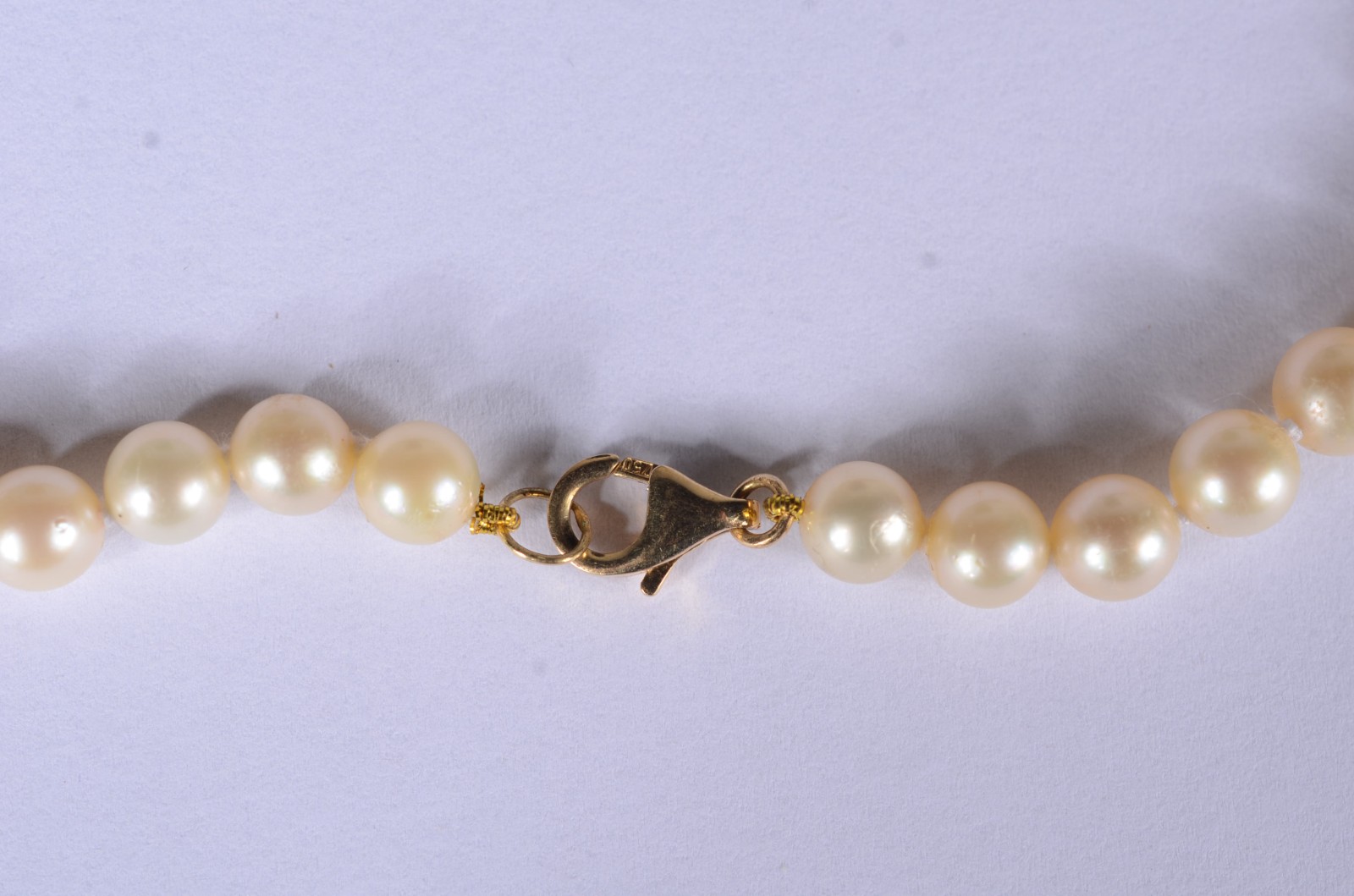 Colar de perolas com fecho de ouro 18 k. (Por motivos de segurança a... - foto 3 de 4
