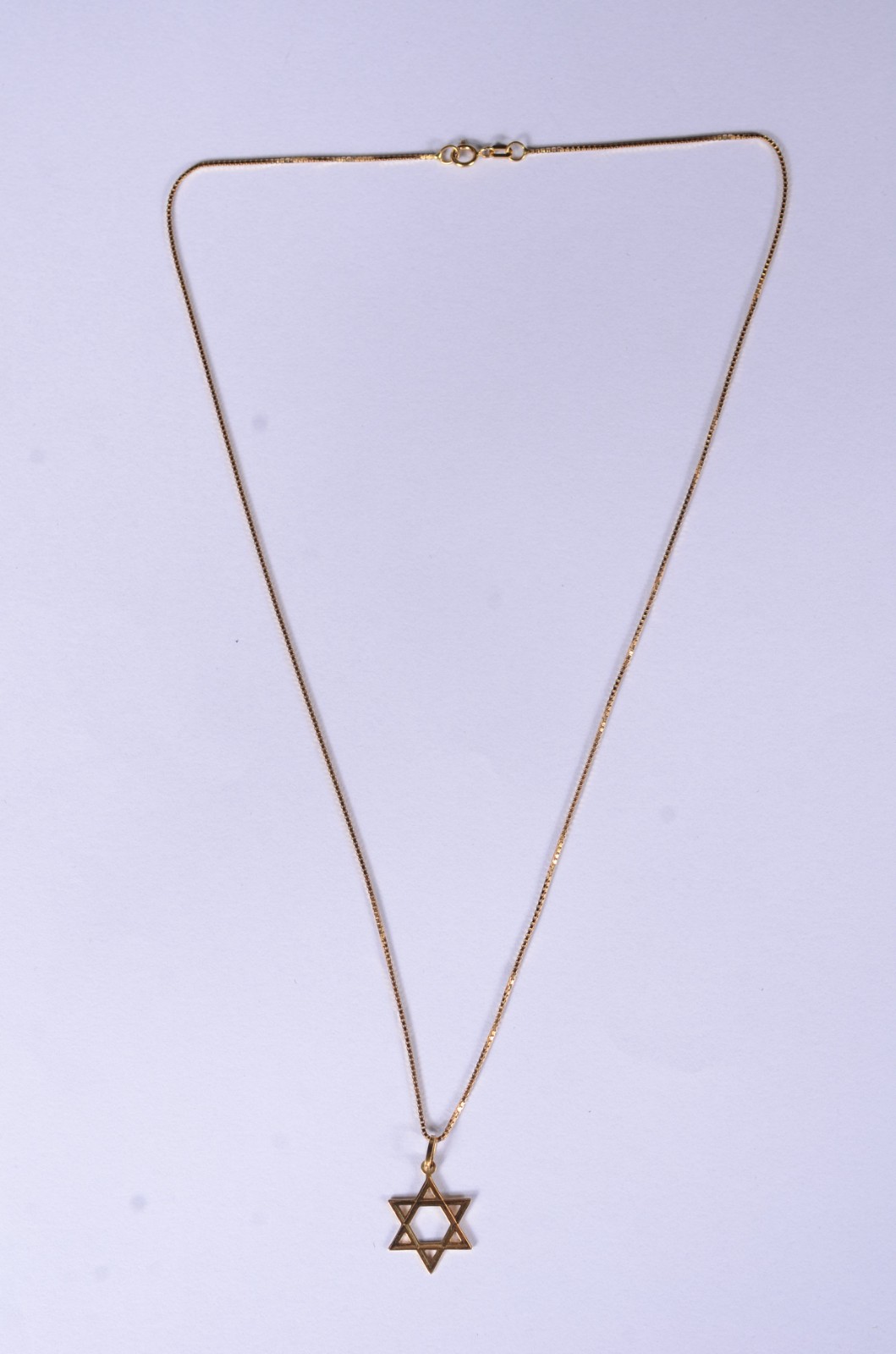 Colar de ouro 18 k., contraste 750 com pendente "Estrela de Davi"... - foto 2 de 9