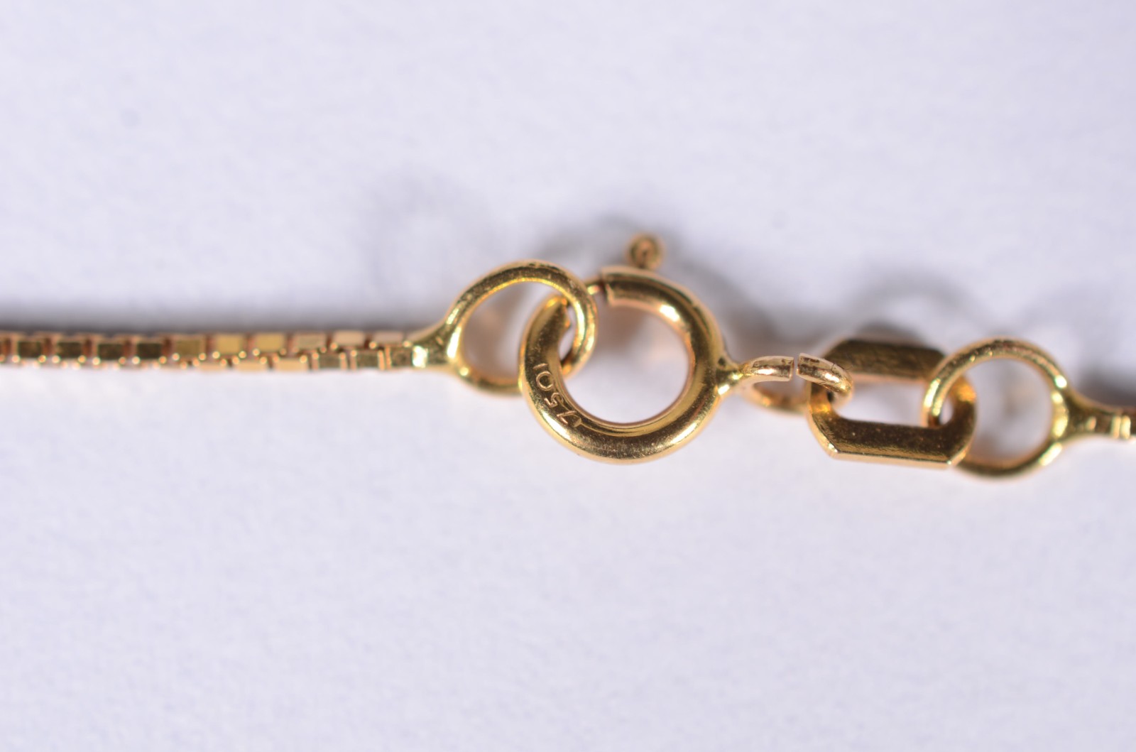 Colar de ouro 18 k., contraste 750 com pendente "Estrela de Davi"... - foto 3 de 9