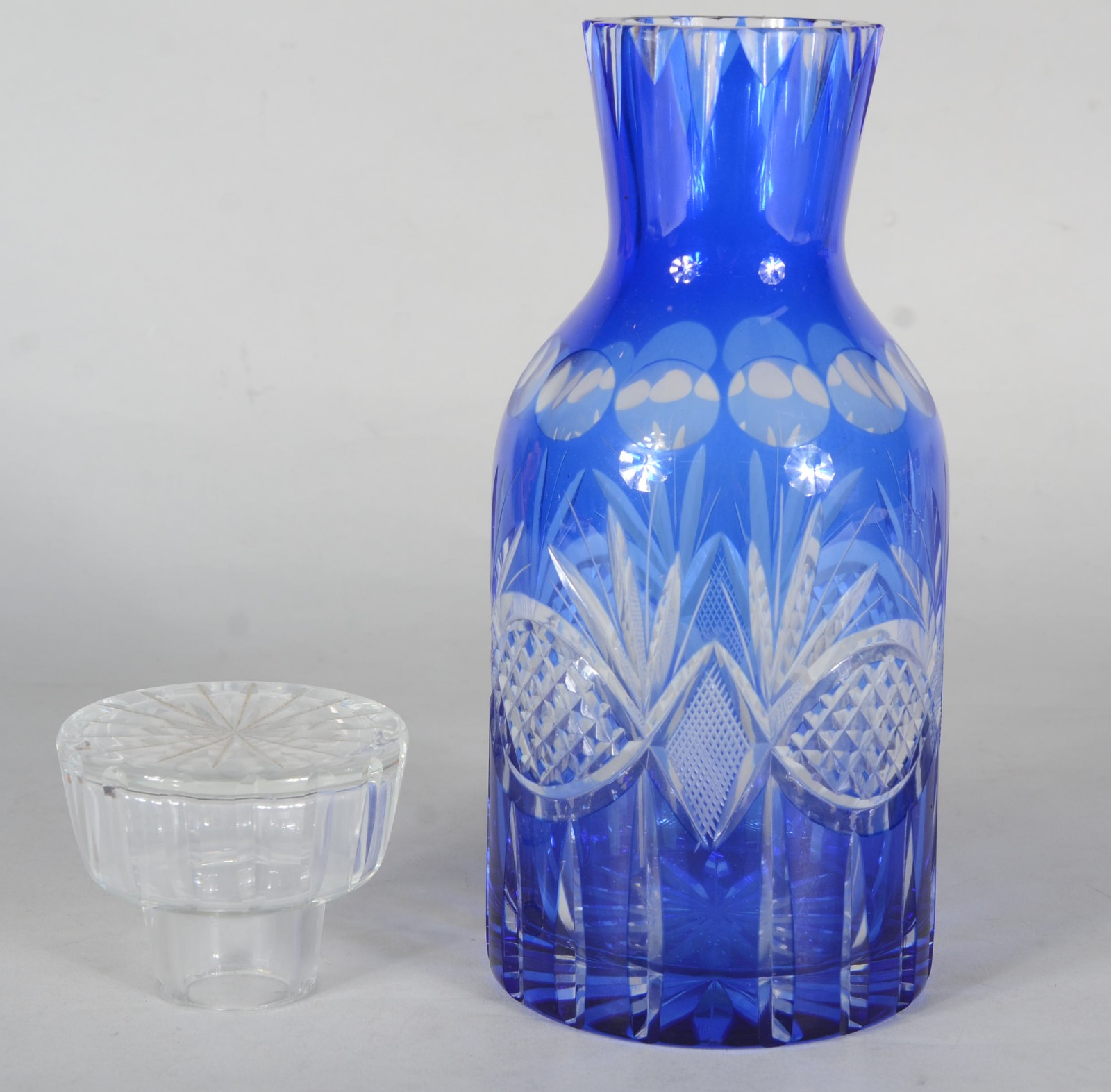 Garrafa de cristal doublé azul lapidada, placa para bebida de metal... - foto 4 de 8