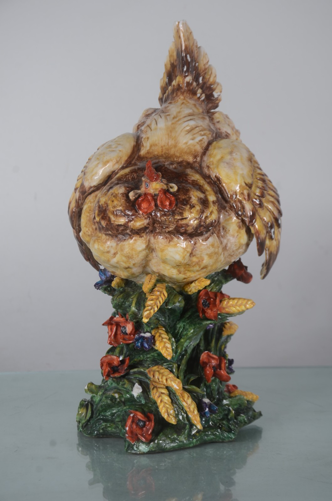 Duas peças, sendo: Escultura de porcelana italiana representando... - foto 2 de 11