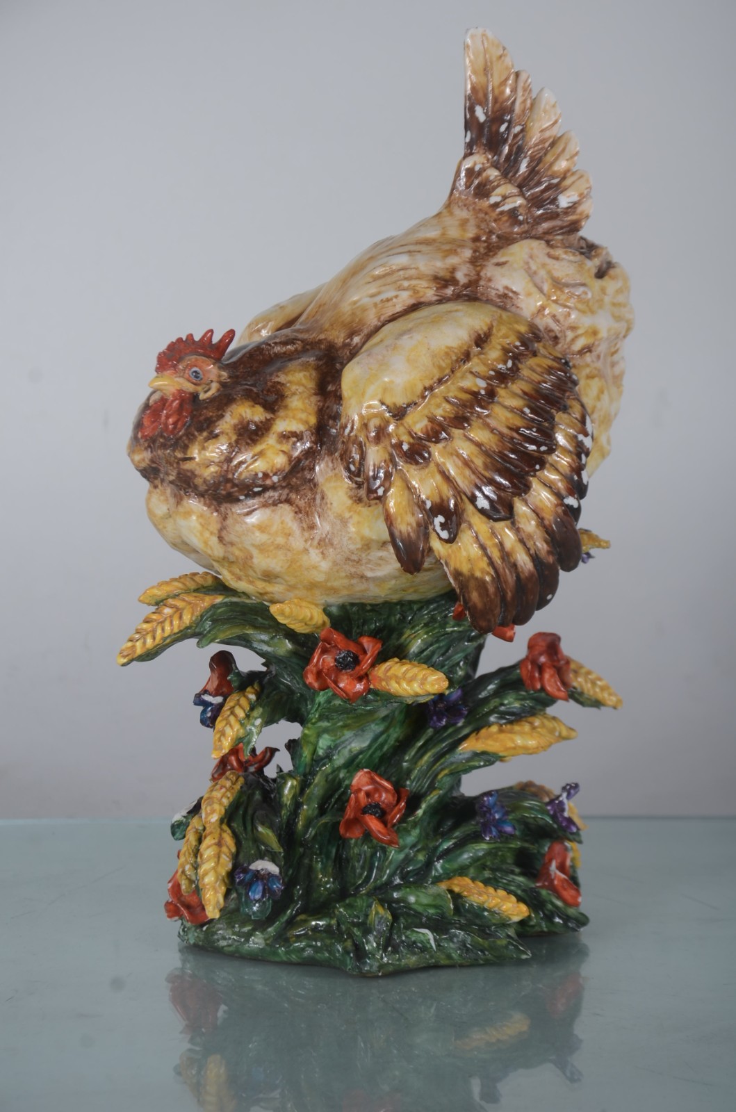 Duas peças, sendo: Escultura de porcelana italiana representando... - foto 3 de 11