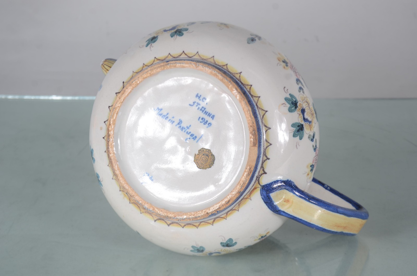 Duas peças, sendo: Escultura de porcelana italiana representando... - foto 8 de 11
