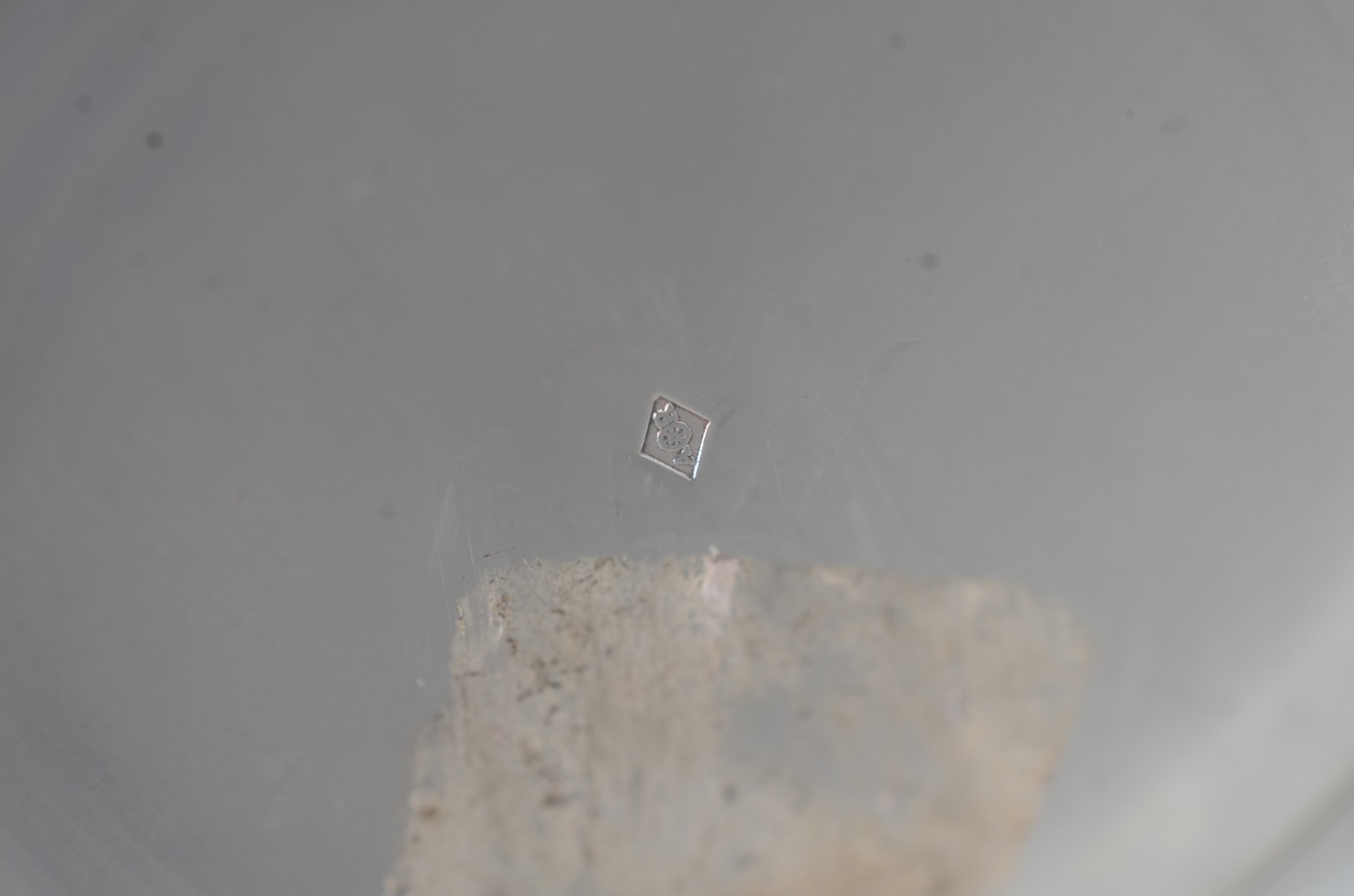Copo de kidush em prata com marca de ourives sobre o verso. Peso da... - foto 5 de 5
