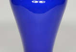 Vaso em murano veneziano, anos 80, na cor azul ... - Vaso em murano veneziano, anos 80, na cor azul cobalto. Altura 48 cm.