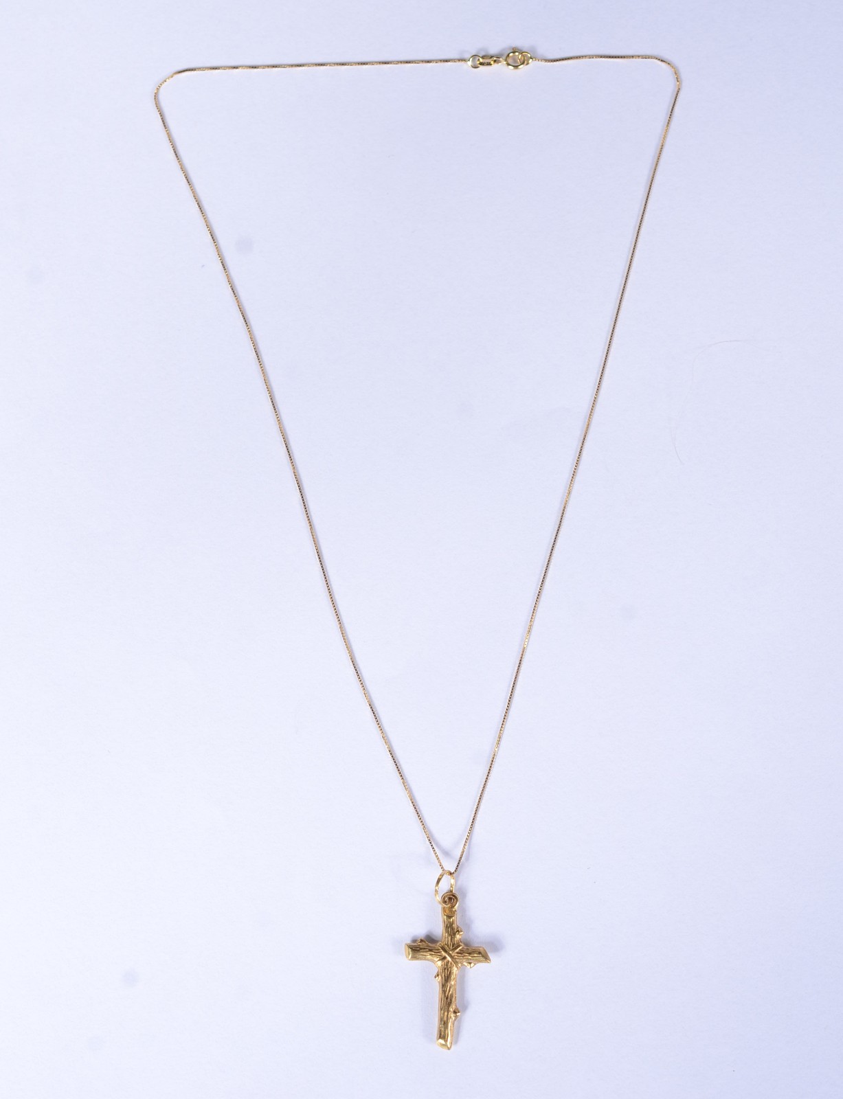 Colar de ouro 18 k., contraste 750 com crucifixo. (Por motivos de... - foto 3 de 7