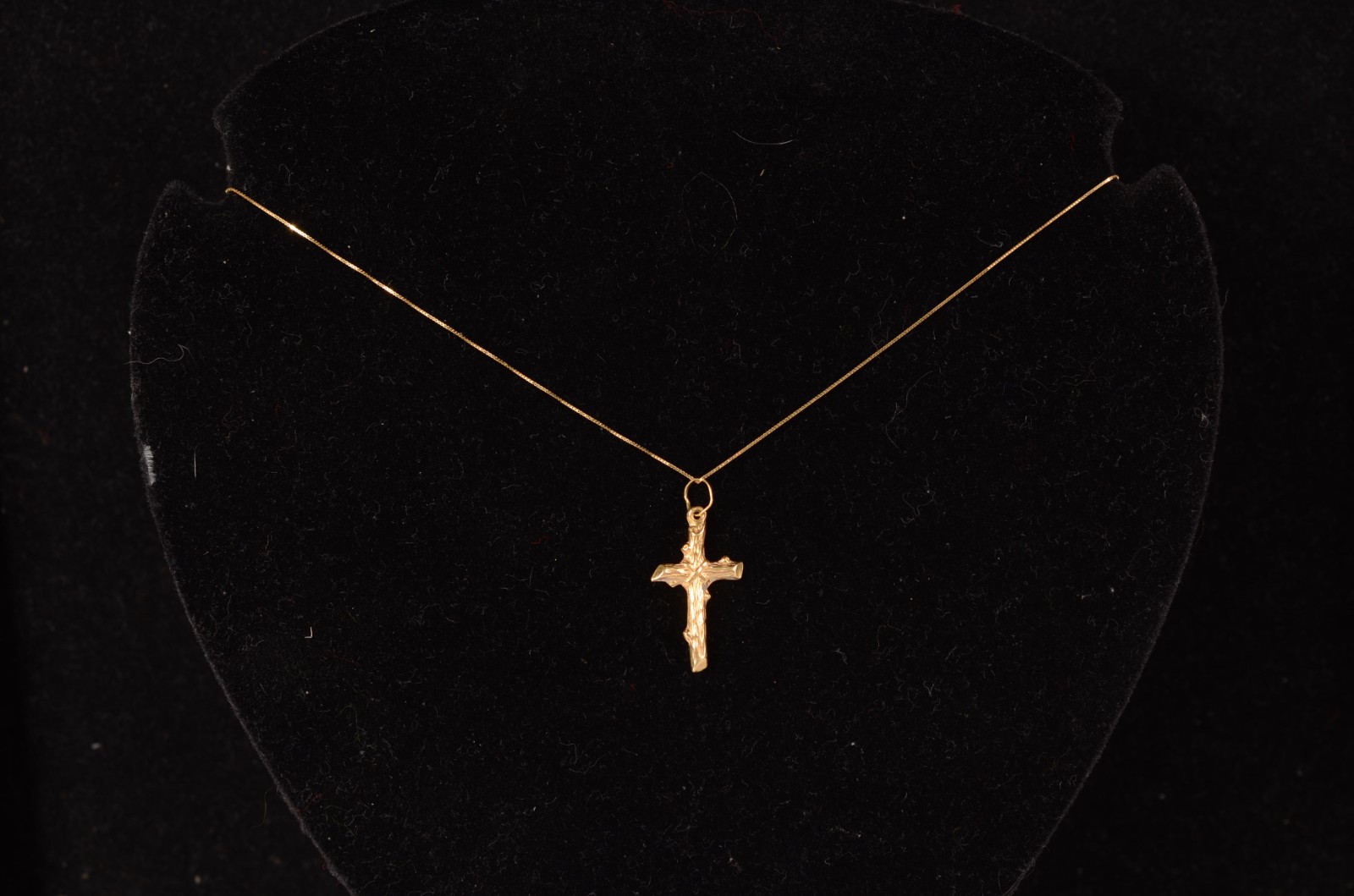 Colar de ouro 18 k., contraste 750 com crucifixo. (Por motivos de... - foto 7 de 7