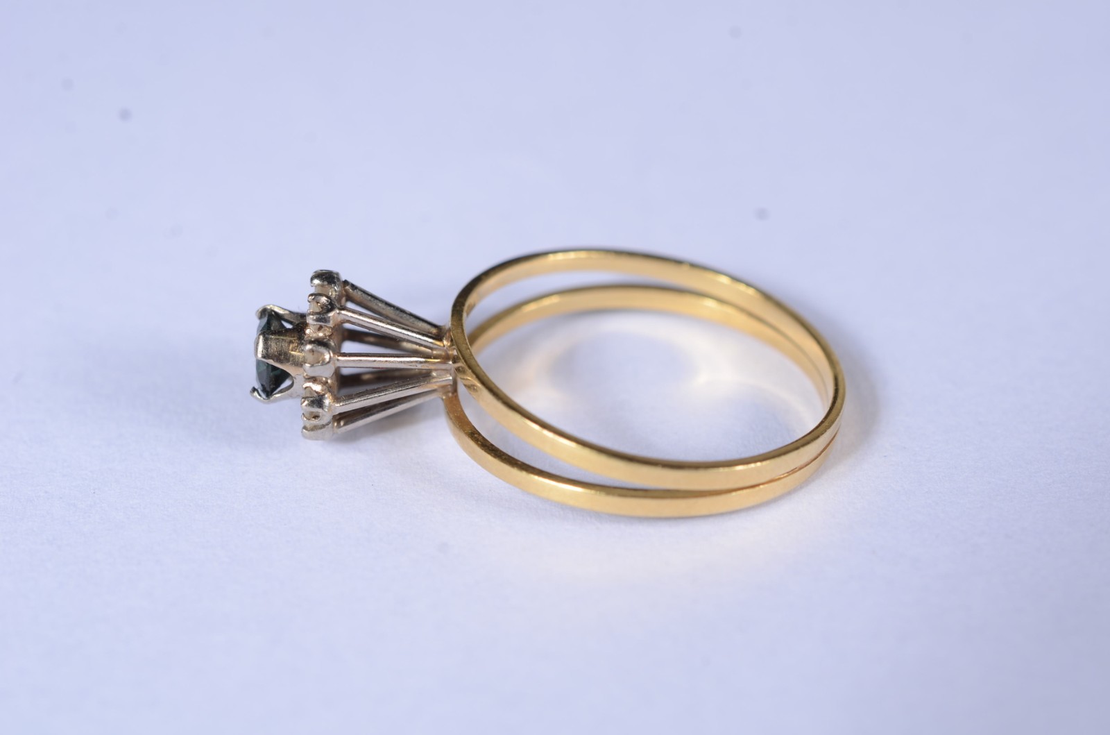Anel feitio chuveiro de ouro 18 k., e ouro branco com brilhantes e... - foto 4 de 9