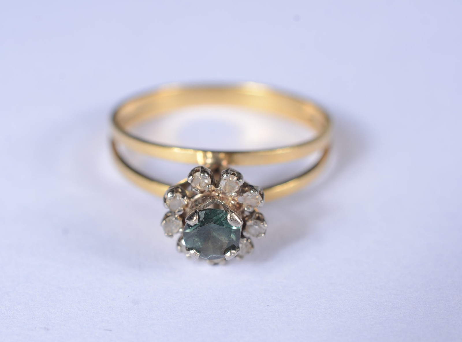Anel feitio chuveiro de ouro 18 k., e ouro branco com brilhantes e... - foto 2 de 9