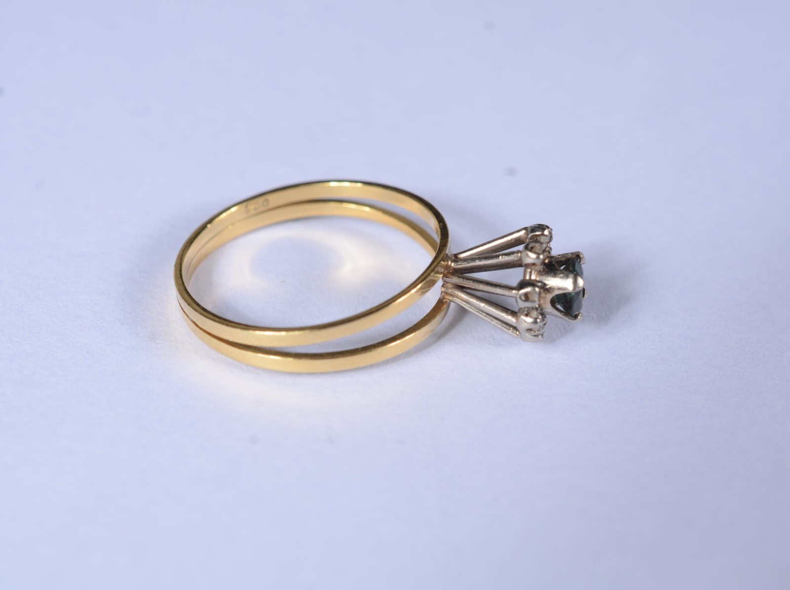 Anel feitio chuveiro de ouro 18 k., e ouro branco com brilhantes e... - foto 6 de 9