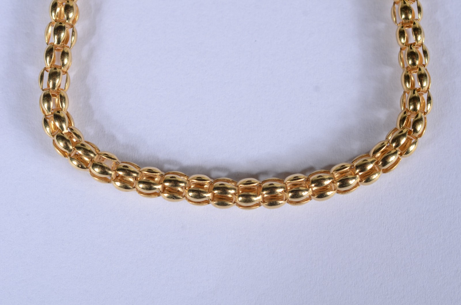 Pulseira de ouro 18 k., feitio elos portugueses. (Por motivos de... - foto 5 de 6