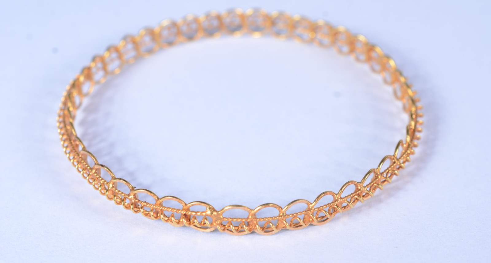 Pulseira escrava de ouro 18 k. (Por motivos de segurança a peça não... - foto 2 de 5
