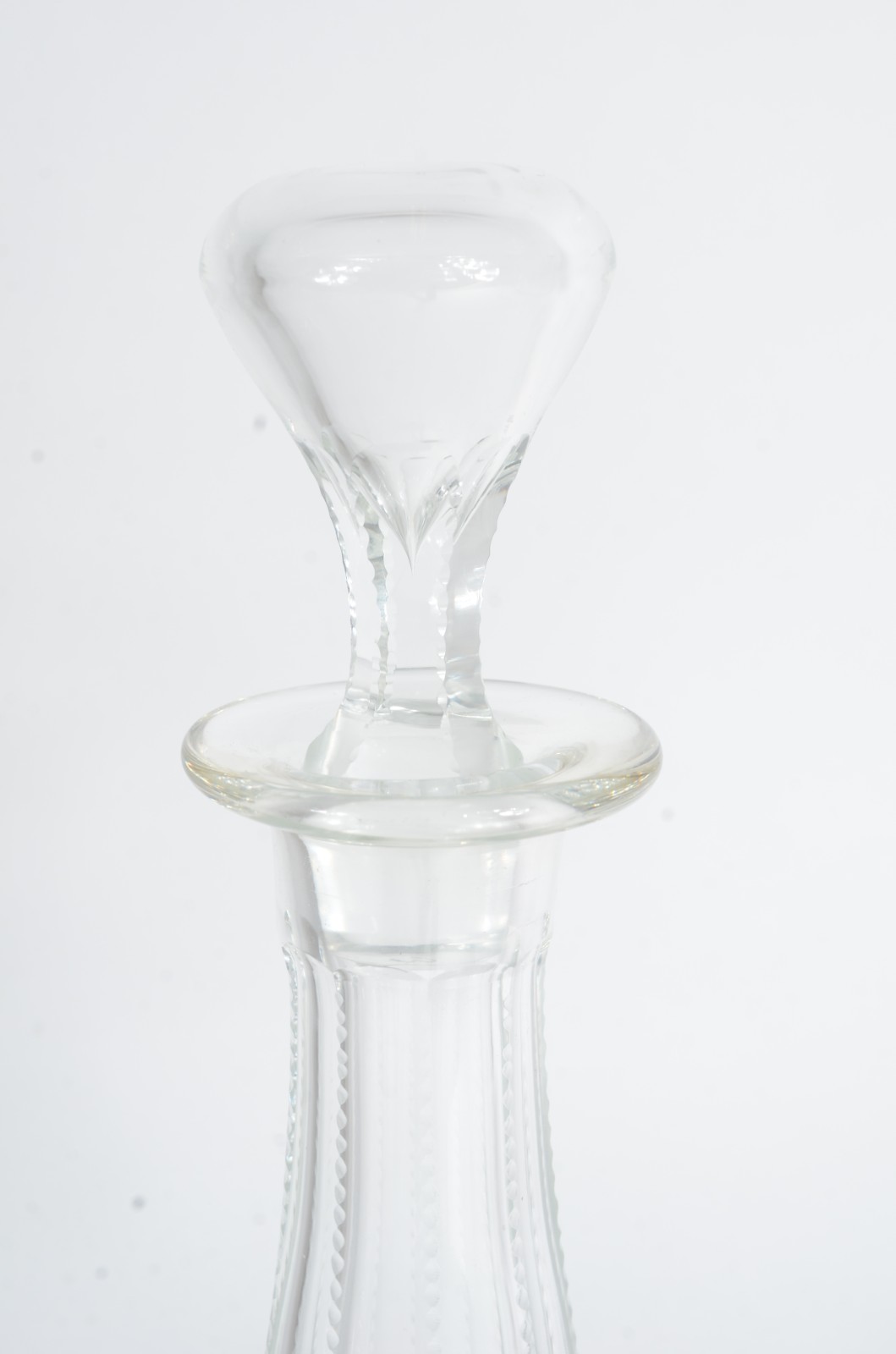 Garrafa de cristal europeu, gargalo serrilhado. - foto 2 de 8