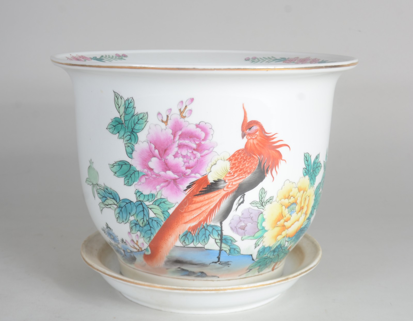 Cachepot de porcelana oriental, fundo branco com flores e pássaros em... - foto 1 de 10
