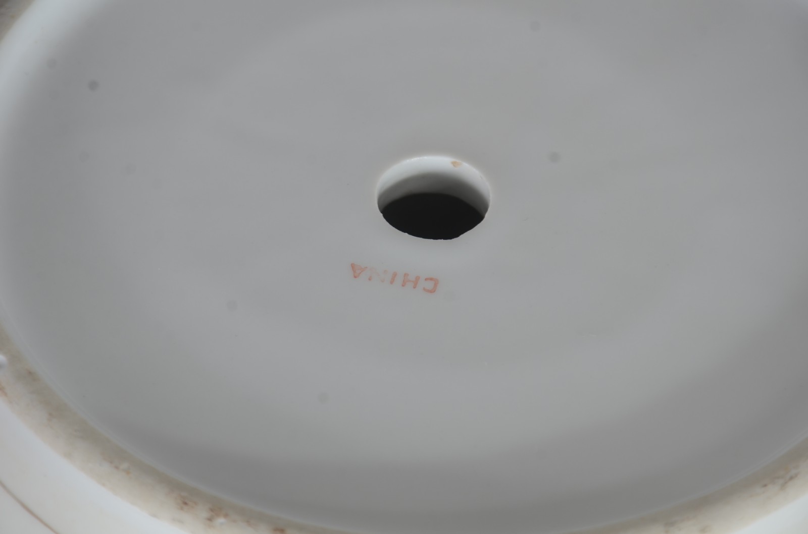 Cachepot de porcelana oriental, fundo branco com flores e pássaros em... - foto 10 de 10