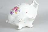 Sopeira de porcelana Polonesa decorada com flor... - Sopeira de porcelana Polonesa decorada com flores em policromia.