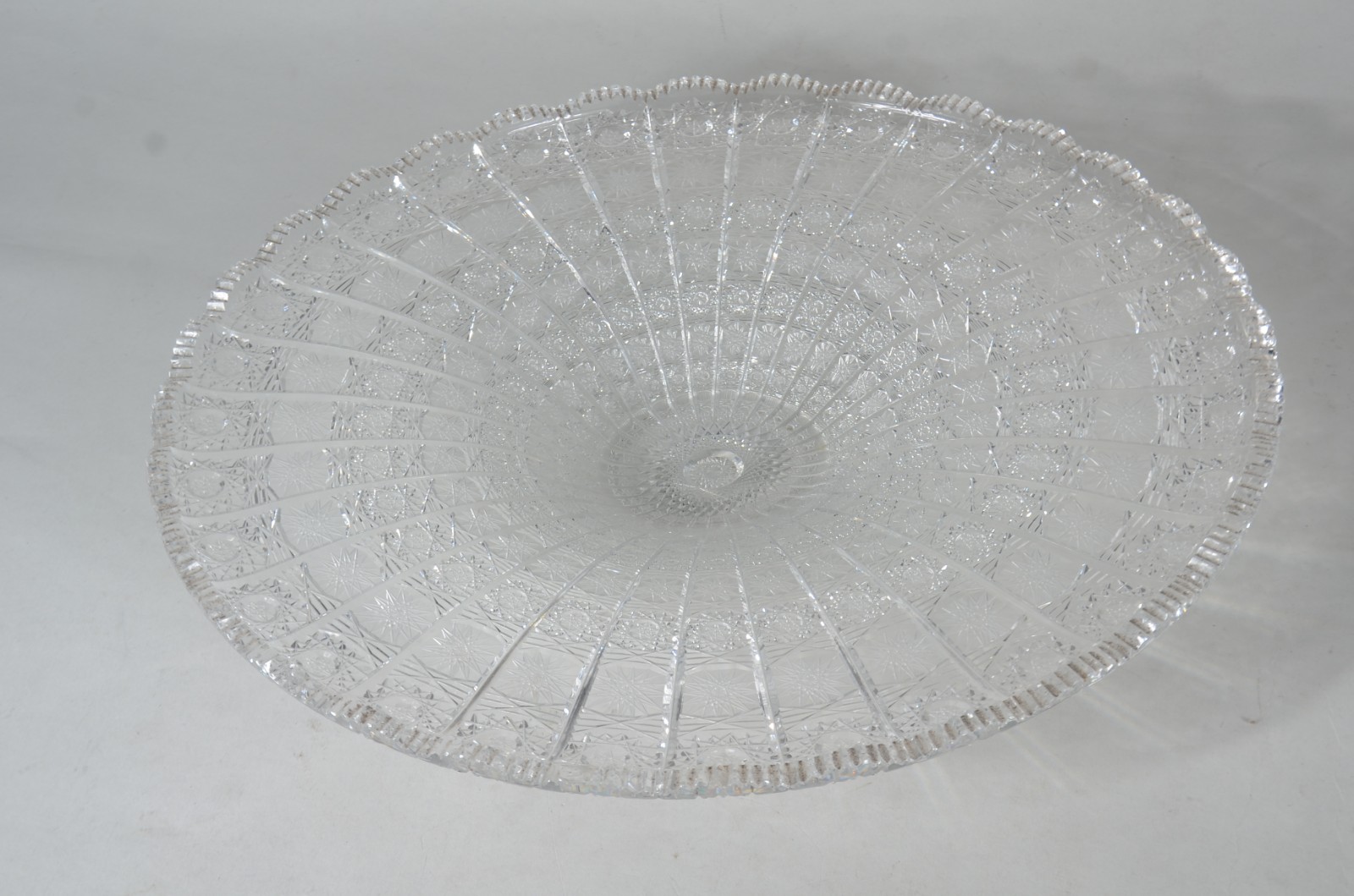 Fruteira de cristal tcheco lapidado. - foto 6 de 11