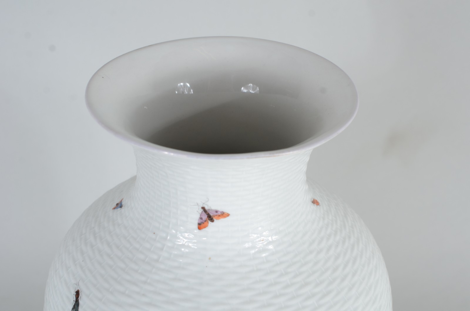 Vaso de porcelana húngara Herend com pássaros em policromia. - foto 3 de 6